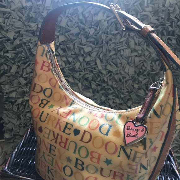 Dooney & Bourke Bucket Purse - Picture 1 of 8